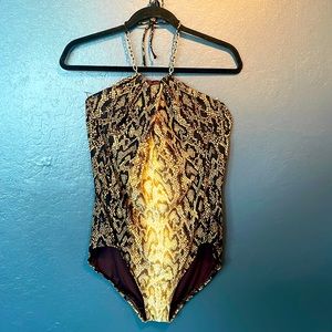 Coco reef bra sized swimsuit 38D